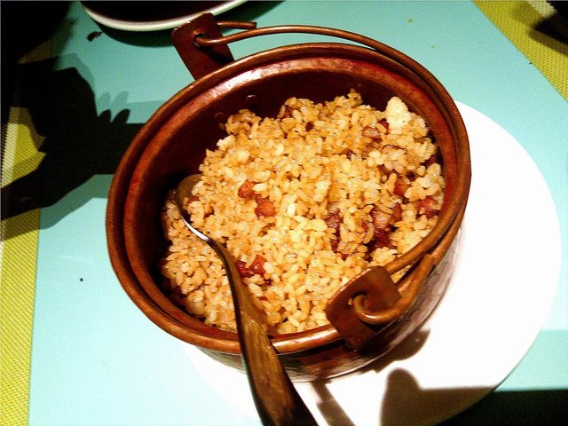 铜锅焖饭