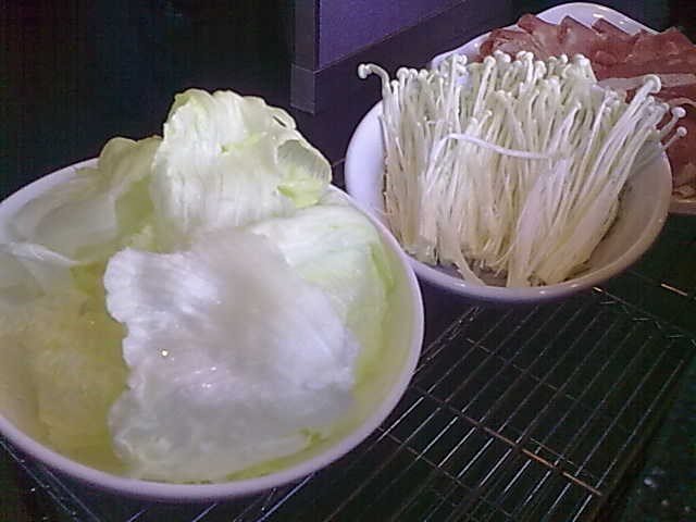大白菜和金针菇