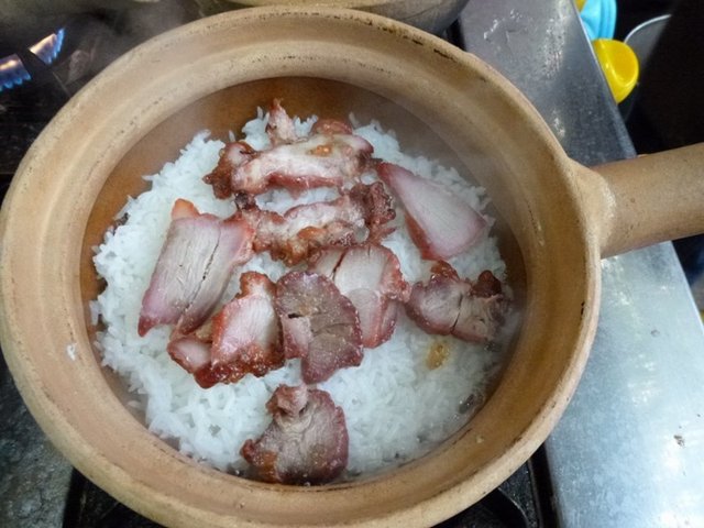 叉烧煲仔饭