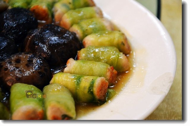 苦瓜做皮,包着猪肉