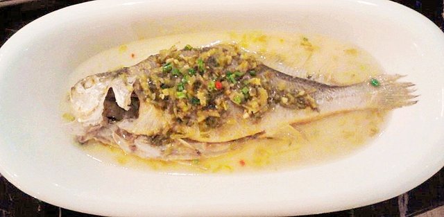 咸菜蒸黄鱼