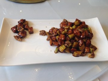 酱爆桃仁鸡丁