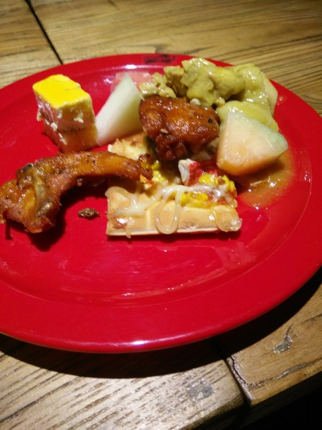 蛋糕、水果、咖喱鸡、肉排