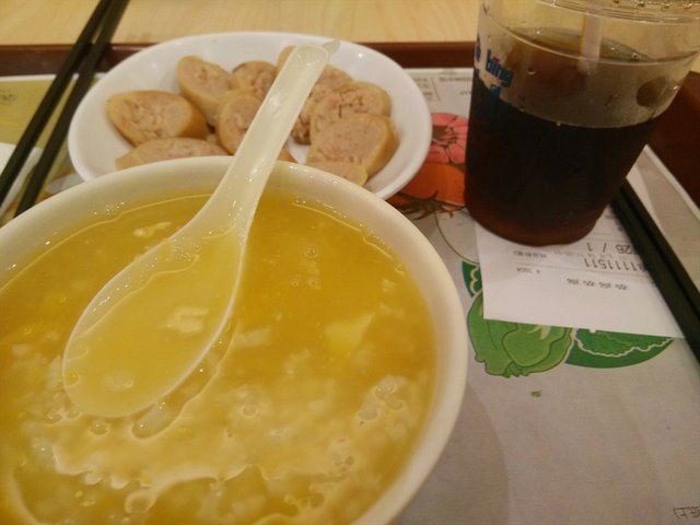 粉肠+南瓜粥+凉茶