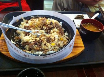 麻麻辣辣肥牛铁板饭