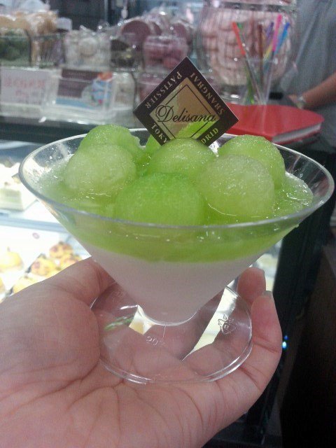 蜜瓜杏仁杯