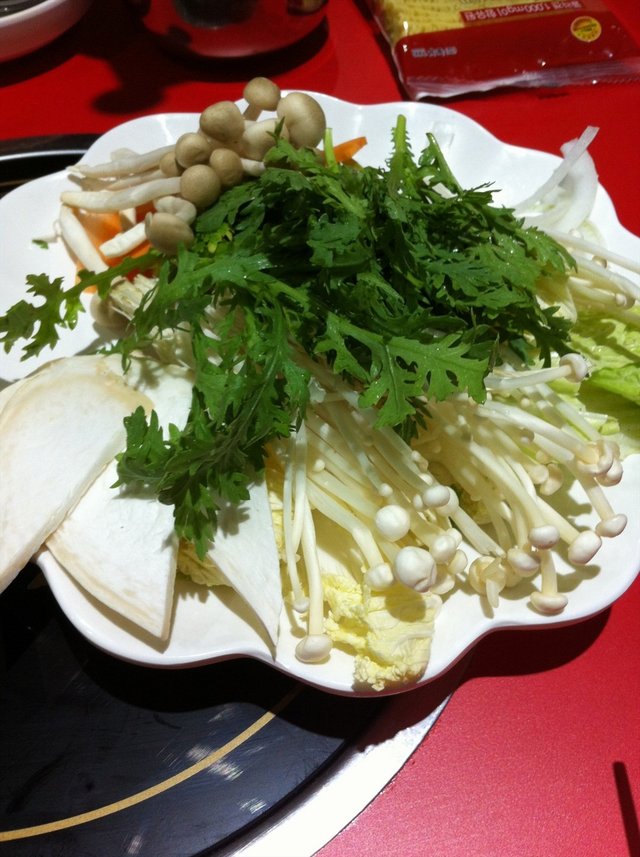 蔬菜菌菇拼盘