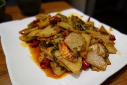 腌菜炒洋芋