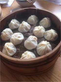 蛋黄小笼