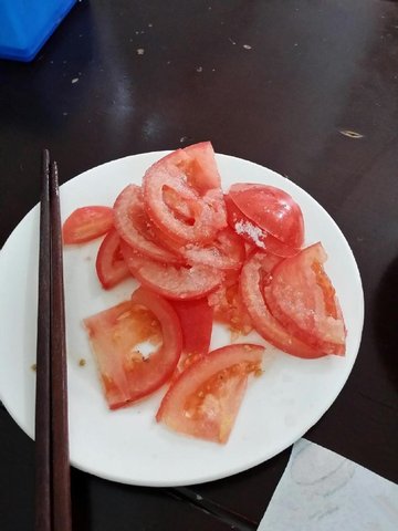 凉拌西红柿