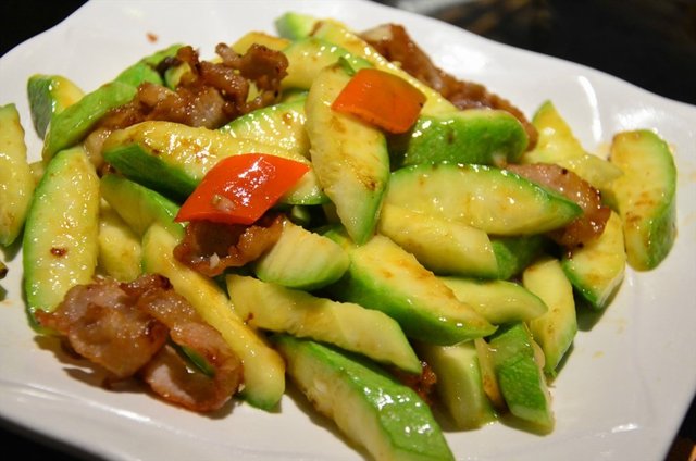 云南小瓜猪颈肉