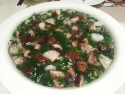 荠菜虾仁烩双菇