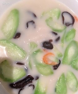 上汤竹笙胜瓜