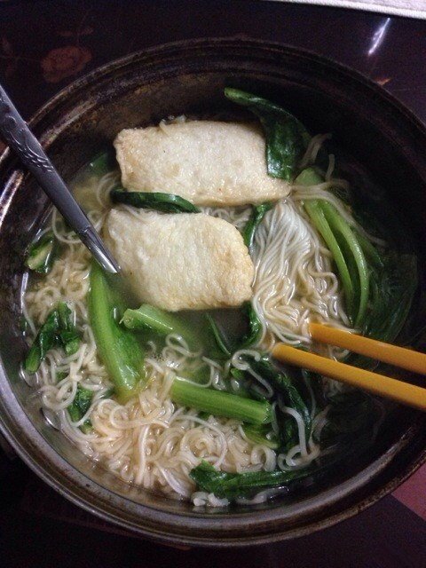 砂锅鱼板面