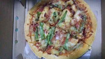 披萨