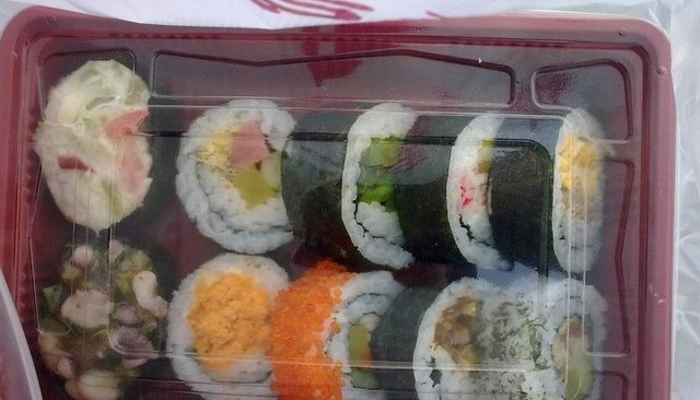 肉松和鱼子的很好吃，其他虽然也不错，但这个价位能买到已经很超值了！