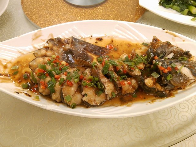 鱼还是挺新鲜的，有豆豉的香味