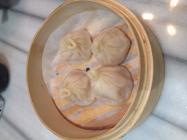 新开业来就餐就送的港式茶点，还不错哦