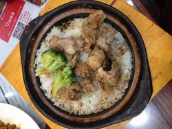 味道很棒，看着很清淡，拌起来味道还是不错的，有西兰花。
