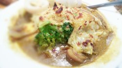 味道淡淡的， 不咸微甜很下饭， 挺意外表面一层可以拉出丝、