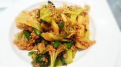 咸淡适中， 选了没有汤汁的那种， 各种蔬菜都有一点、