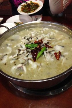 酸菜鱼锅