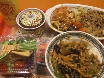 青椒肉丝盖饭