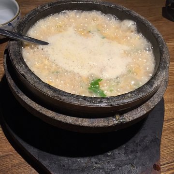 石锅海鲜泡饭