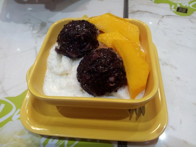 芒果黑糯米西米露