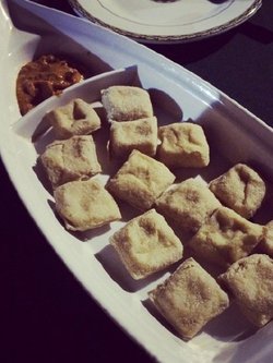 水煮臭豆腐