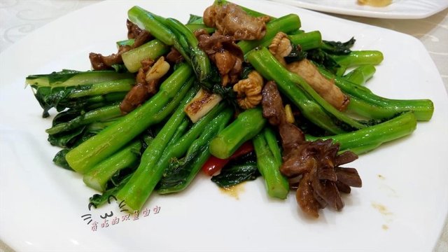 菜心炒鲜鸡杂