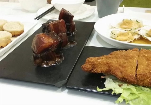 阿婆拿手红烧肉