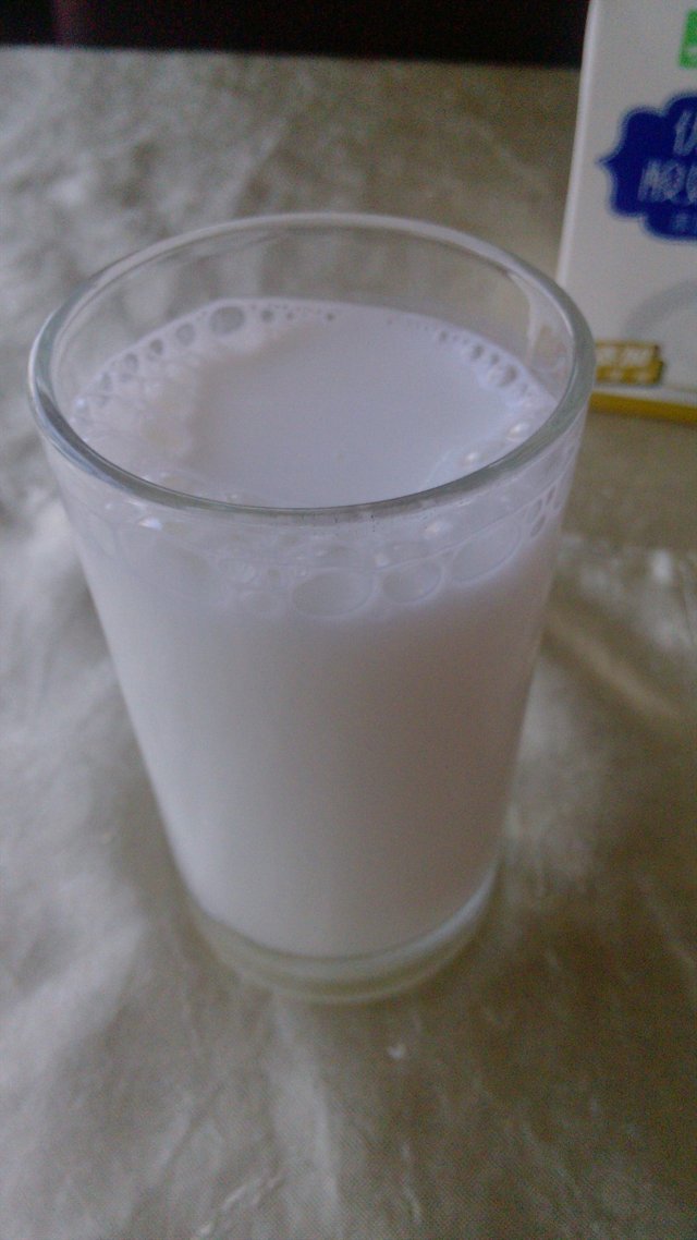 酸奶