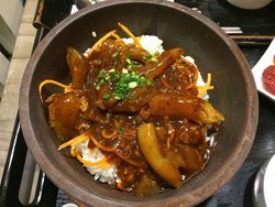 黑椒牛筋饭