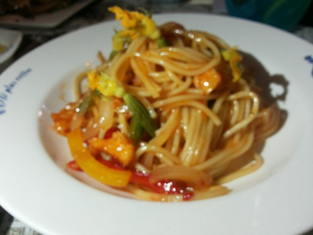 泰式烤鸡炒意面