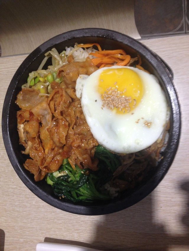 五花肉石锅拌饭