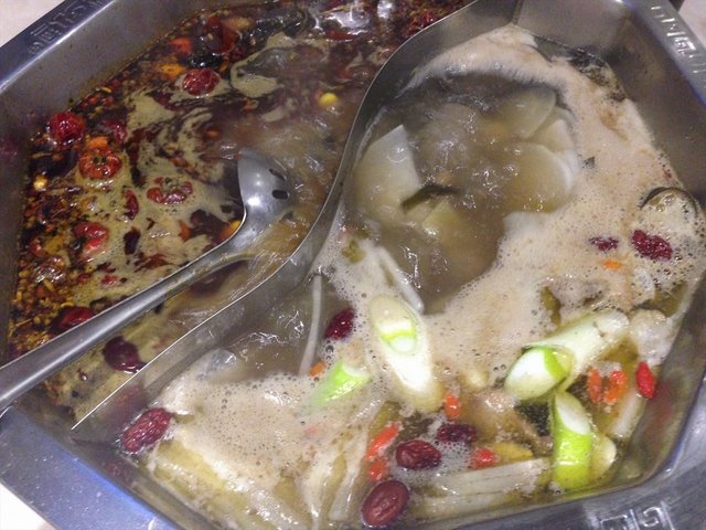 牛尾鸳鸯锅