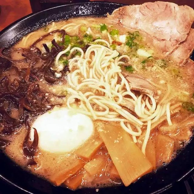 浓厚豚骨拉面