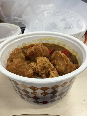 炸鸡块咖喱饭