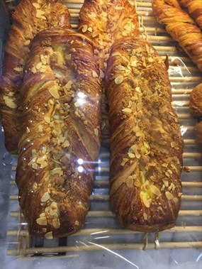 椰蓉面包 - 东直门的巴黎贝甜paris baguette