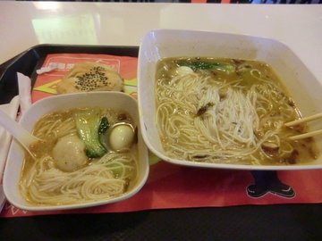 鱼丸酸菜米线