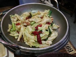 干锅手撕包菜