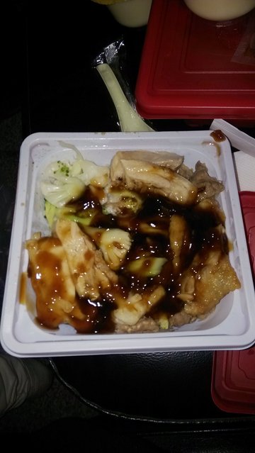 菌菇鸡肉饭