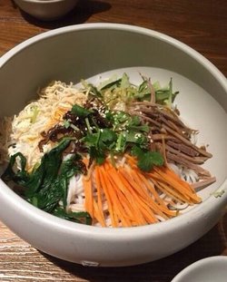 鸡丝凉米线
