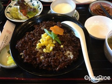 牛肉粒盖饭
