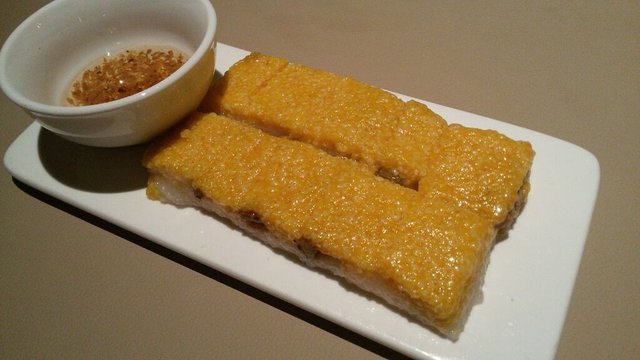 很黏的说，蘸着蜂蜜还不错吃。