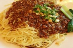 肉酱面