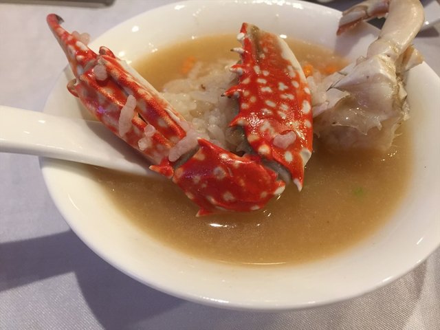 招牌海鲜砂锅粥