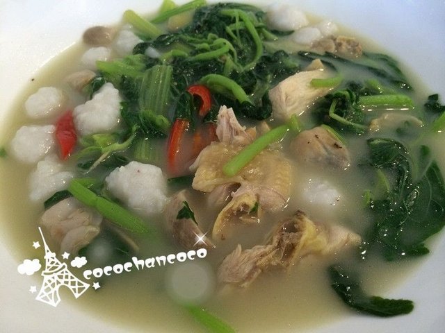 鱼滑咸鸡浸菜叶