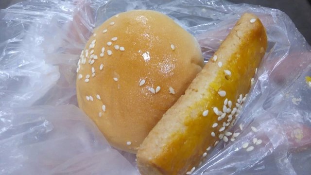叉烧餐包+叉烧酥